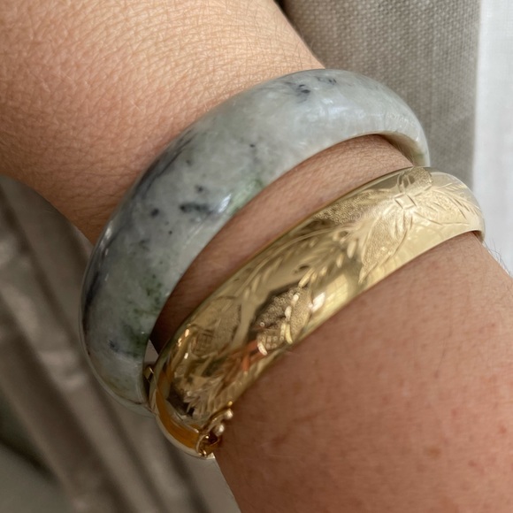 Light and dark green jade bangle - Picture 7 of 10